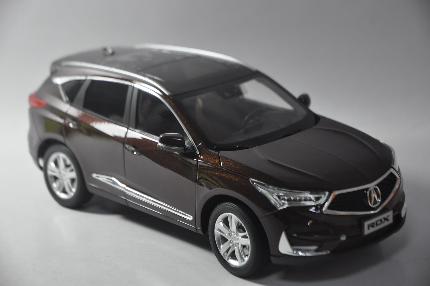 Acura RDX 2019 SUV Diecast model in Brown 1/18 Scale