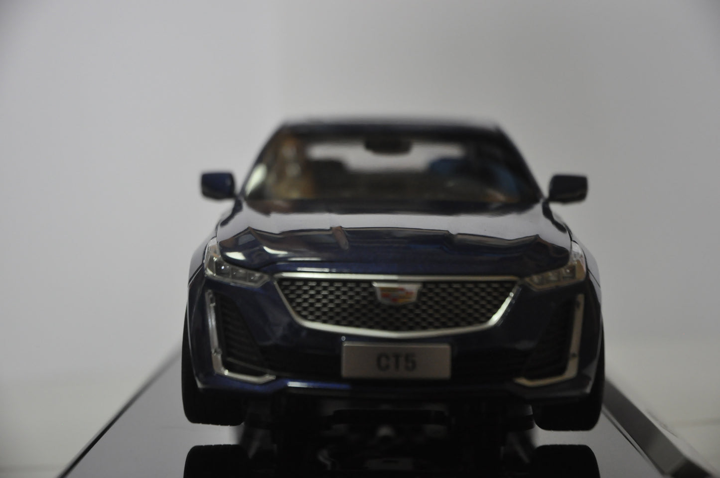 Cadillac CT5 2021 Diecast model car in Starry Night Blue 1/18 Scale