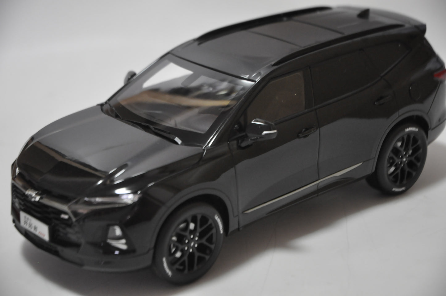 Chevrolet Blazer RS SUV Diecast model in Black 1/18 Scale