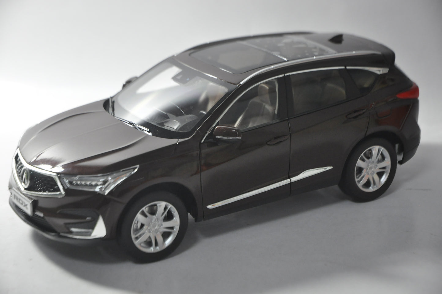 Acura RDX 2019 SUV Diecast model in Brown 1/18 Scale