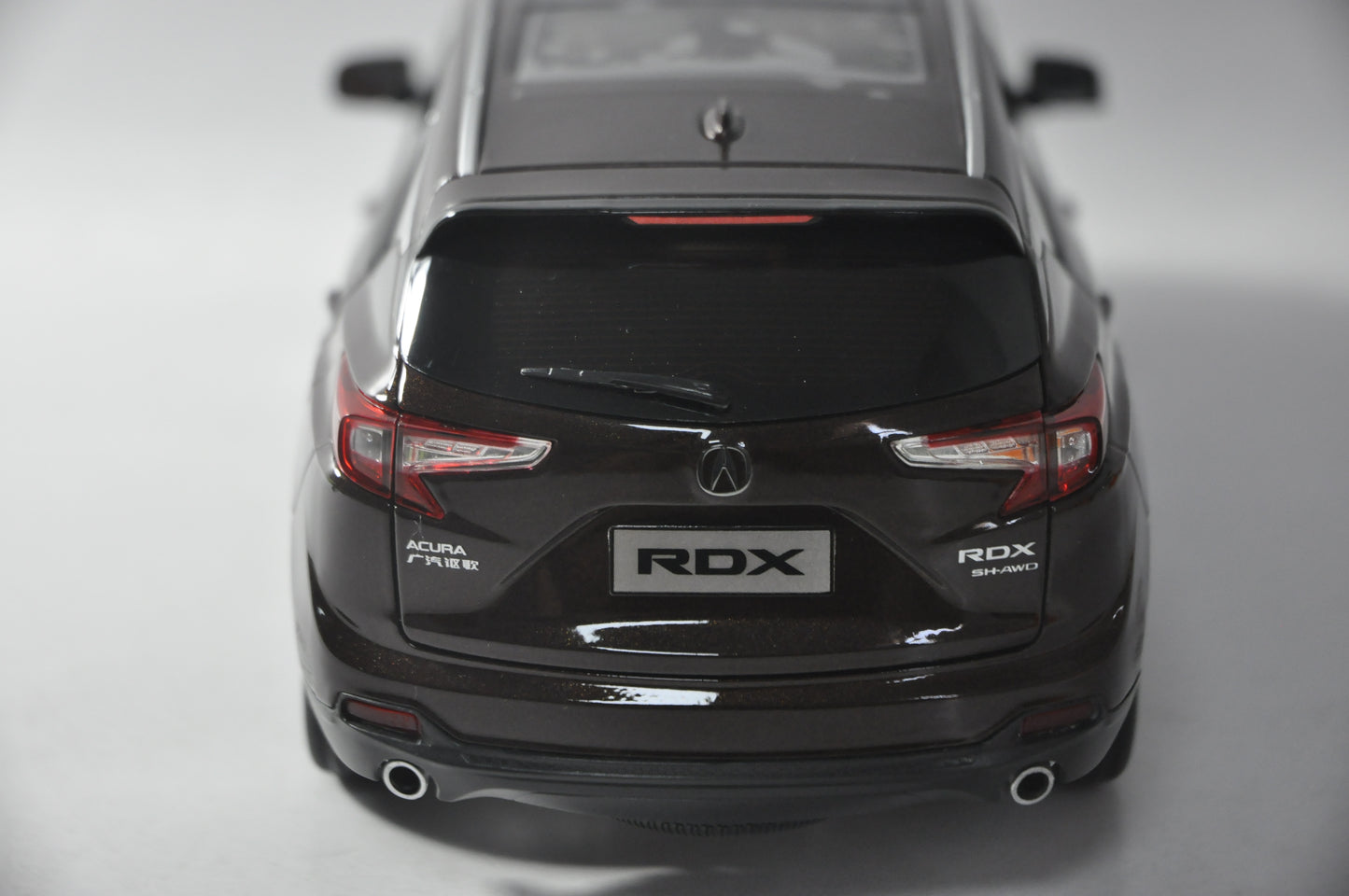 Acura RDX 2019 SUV Diecast model in Brown 1/18 Scale