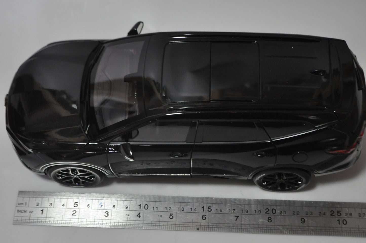 Chevrolet Blazer RS SUV Diecast model in Black 1/18 Scale