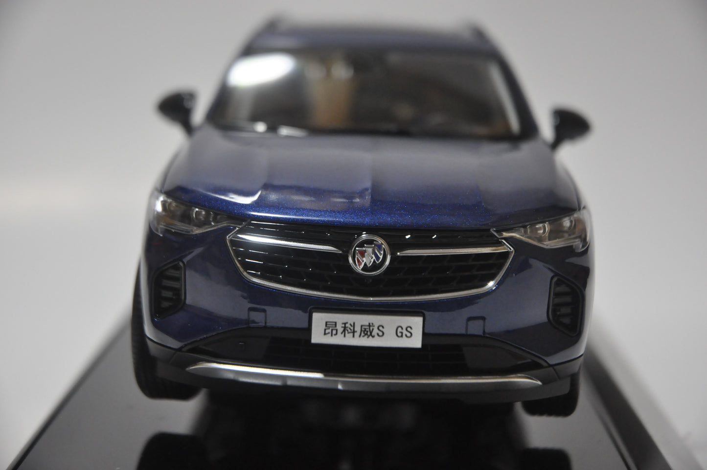 Buick Envision S GS SUV Diecast model in Blue 1/18 Scale