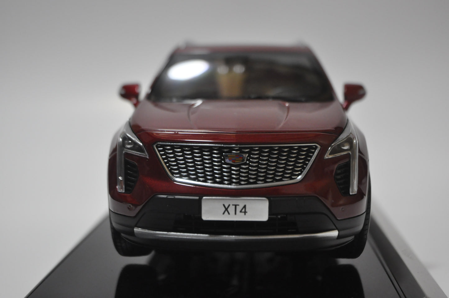 Cadillac XT4 2022 SUV Diecast model in Cherry Bomb Tint 1/18 Scale