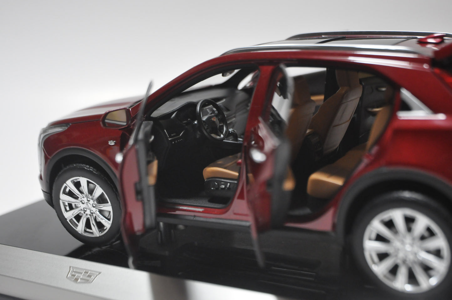 Cadillac XT4 2022 SUV Diecast model in Cherry Bomb Tint 1/18 Scale