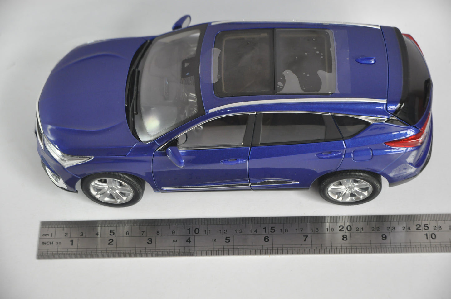 Acura RDX 2019 SUV Diecast model in Blue 1/18 Scale