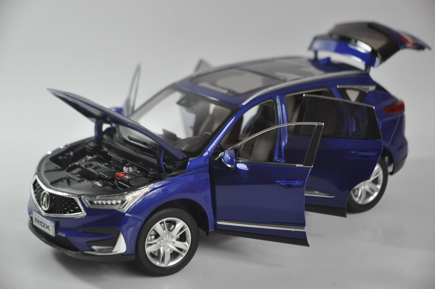 Acura RDX 2019 SUV Diecast model in Blue 1/18 Scale