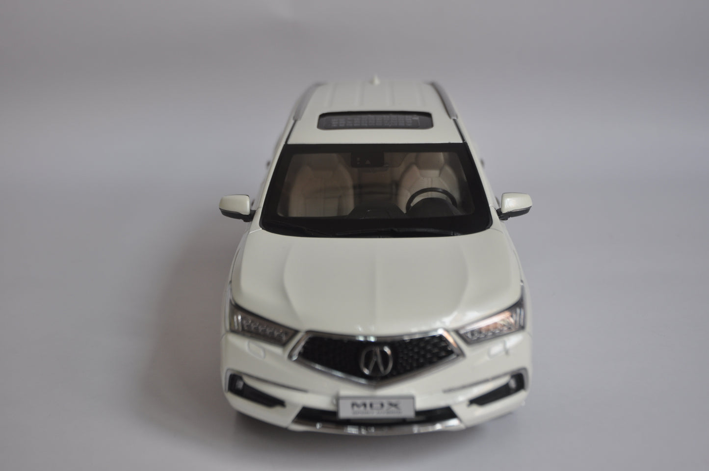 Acura MDX 2019 SUV Diecast model in White 1/18 Scale