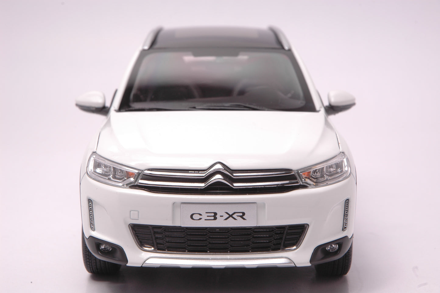 Citroen C3-XR Diecast model car in White 1/18 Scale